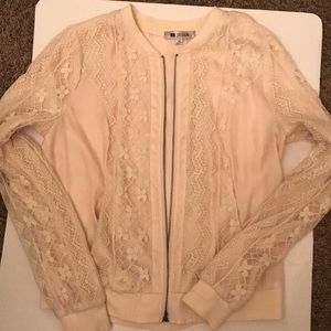 MB Design zip up lace top
